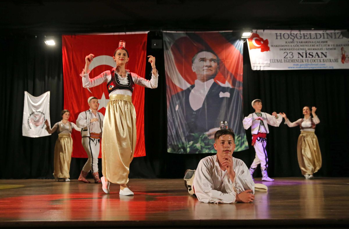 Karşıyaka'yı 23 Nisan Coşkusu Sardı