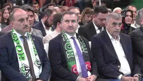 Bakan Bak: '(Chp'li 15 Milletvekilinin İyi Parti'ye Geçmesi) Bu CHP'nin Geleneğinde Eskiden Beri... Bakan Bak: '(Chp'li 15 Milletvekilinin İyi Parti'ye Geçmesi) Bu CHP'nin Geleneğinde Eskiden Beri...