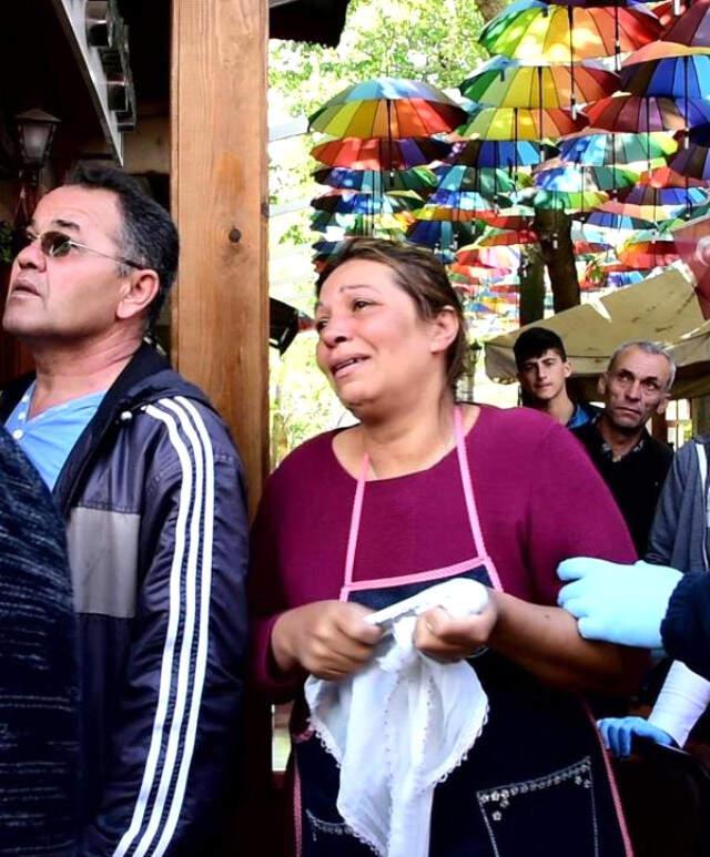 Ekmek Teknesinin Küle Dönmesini Ağlayarak İzledi