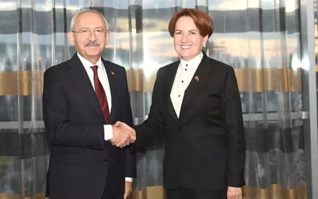 B Planı İçin Düğmeye Basıldı! 15 CHP'li Vekil, İYİ Parti'ye Geçti B Planı İçin Düğmeye Basıldı! 15 CHP'li Vekil, İYİ Parti'ye Geçti