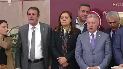 Tekrar) - CHP Grup Başkanvekili Engin Altay: '15 Milletvekilimiz Partimizden İstifa Etti ve İyi... Tekrar) - CHP Grup Başkanvekili Engin Altay: '15 Milletvekilimiz Partimizden İstifa Etti ve İyi...