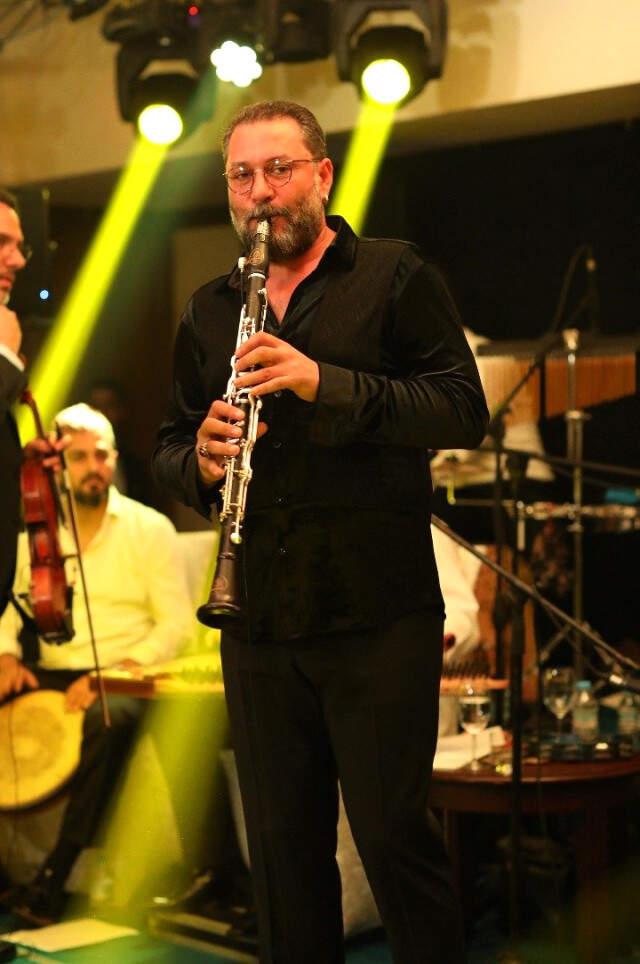Sakallarına Ak Düşen Hüsnü Şenlendirici'nin İnanılmaz Değişimi