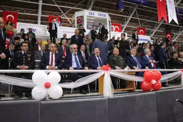 Yoğun Katılımla Ulusal Egemenlik ve Çocuk Bayramı Kutlandı