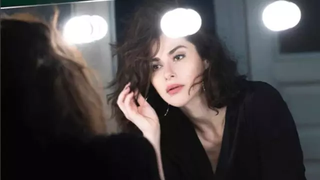 Nesrin Cavadzade Yapımcısı Tarafından Natalie Portman'a Benzetildi Nesrin Cavadzade Yapımcısı Tarafından Natalie Portman'a Benzetildi