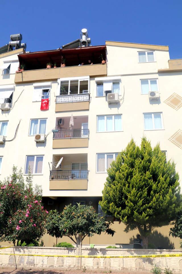 Oğlum Evde Yok Diye Polisi Aradı, Terastan Bakınca Cesedini Gördü