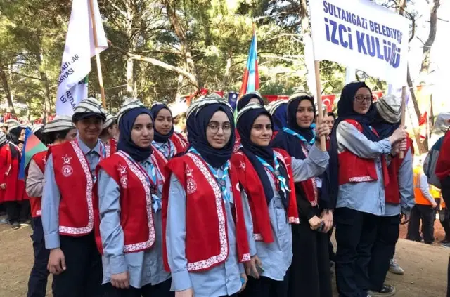 Sultangazi'nin İzcileri Çanakkale Milli Bilinç Kampı'nda Sultangazi'nin İzcileri Çanakkale Milli Bilinç Kampı'nda