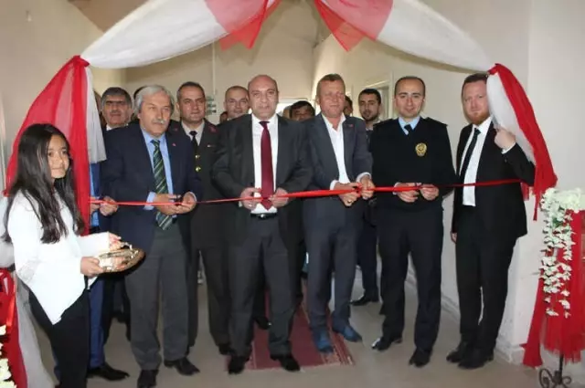 Hisarcık Beşevler Ortaokulu'nda Tübitak Destekli 4006 Bilim Fuarı Açıldı Hisarcık Beşevler Ortaokulu'nda Tübitak Destekli 4006 Bilim Fuarı Açıldı