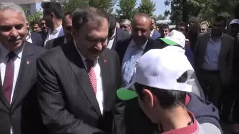 Bakan Eroğlu: '24 Haziran'da Yeni Sistemle İşler Daha Hızlı Yürüyecek' Bakan Eroğlu: '24 Haziran'da Yeni Sistemle İşler Daha Hızlı Yürüyecek'