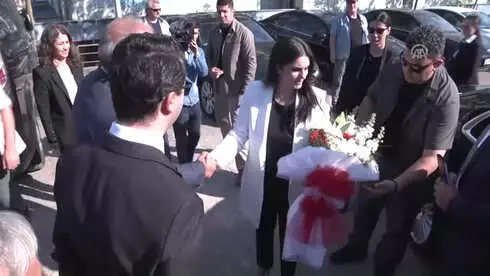 Bakan Sarıeroğlu: 'Esnaflarımızın Daha da Güçlenmesine Katkı Sağlayacak Çalışmalarımızı... Bakan Sarıeroğlu: 'Esnaflarımızın Daha da Güçlenmesine Katkı Sağlayacak Çalışmalarımızı...