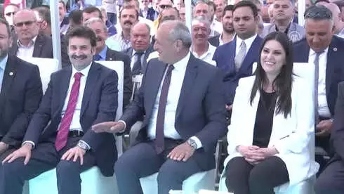 Bakan Sarıeroğlu: 'Esnaflarımızın Daha da Güçlenmesine Katkı Sağlayacak Çalışmalarımızı... Bakan Sarıeroğlu: 'Esnaflarımızın Daha da Güçlenmesine Katkı Sağlayacak Çalışmalarımızı...