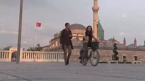 Türk Aile İngiliz Maceracının Gönlünü Fethetti Türk Aile İngiliz Maceracının Gönlünü Fethetti