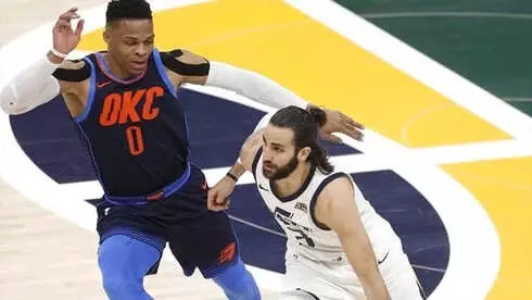 Utah Jazz'dan Evinde Yine Geçit Yok Utah Jazz'dan Evinde Yine Geçit Yok