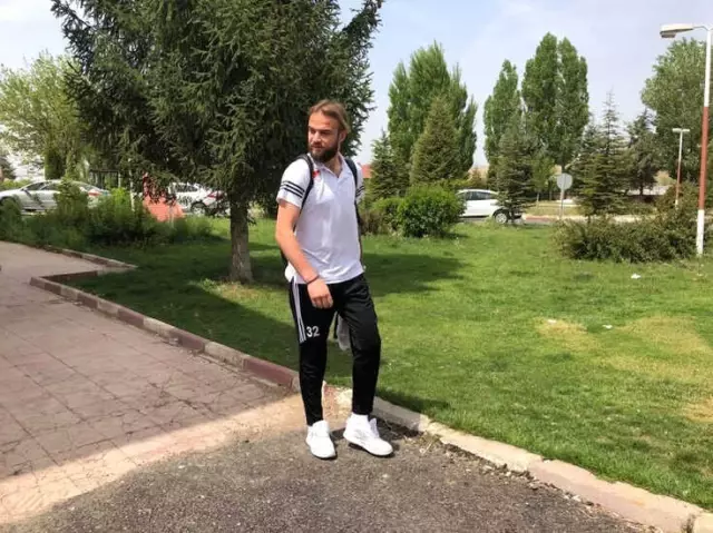 Elazığspor Kafilesi Erzurum'a Gitti Elazığspor Kafilesi Erzurum'a Gitti