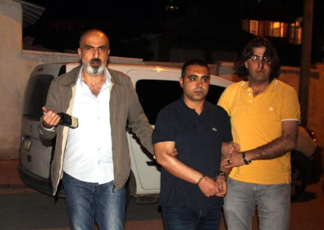 Karısının Takıntılı Aşığını Öldüren Adam, Cezaevi Tuvaletinde Kendini Astı!