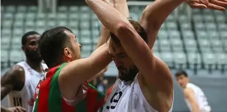 Beşiktaş Sompo Japan-Pınar Karşıyaka: 77-63