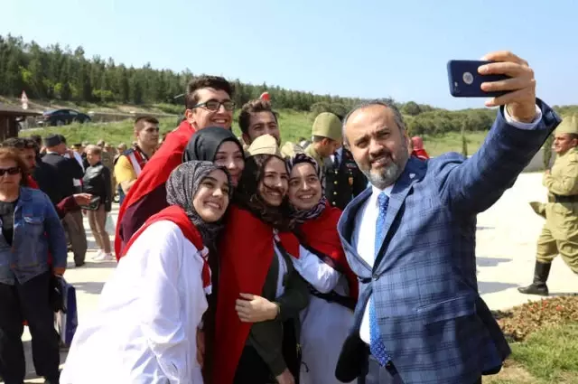 Bursalı Torunlardan Dedelerine Vefa