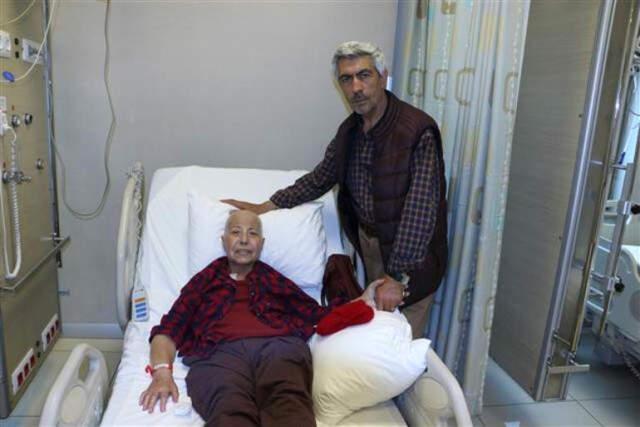 Kanser Hastası Yaşlı Kadın, Boşandığı Eşiyle Hastenede Yeniden Evlendi