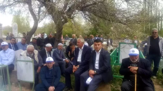 İl Milli Eğitim Müdürü Osman Elmalı'nın Acı Günü İl Milli Eğitim Müdürü Osman Elmalı'nın Acı Günü