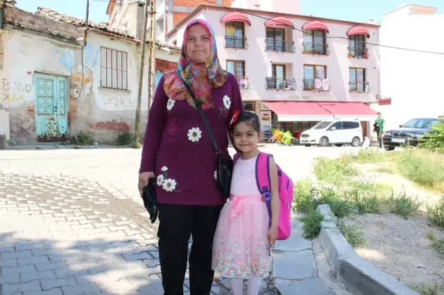 Muhtardan Cumhurbaşkanı Erdoğan'a Okul Seslenişi Muhtardan Cumhurbaşkanı Erdoğan'a Okul Seslenişi