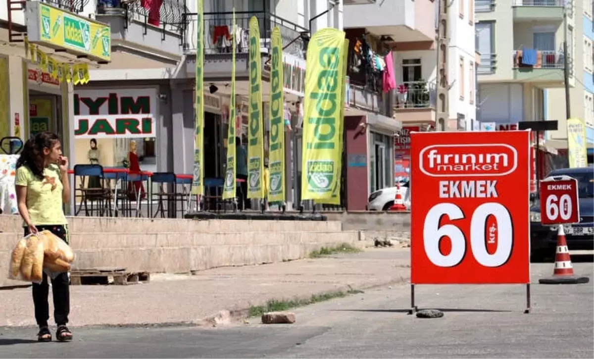 Ekmeği Şimdi de 65 Kuruşa Satıyor