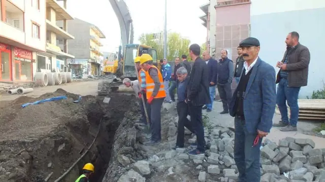 Malazgirt İlçesi İnşaat Alanına Döndü Malazgirt İlçesi İnşaat Alanına Döndü