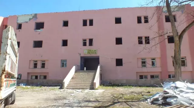 Malazgirt İlçesi İnşaat Alanına Döndü Malazgirt İlçesi İnşaat Alanına Döndü