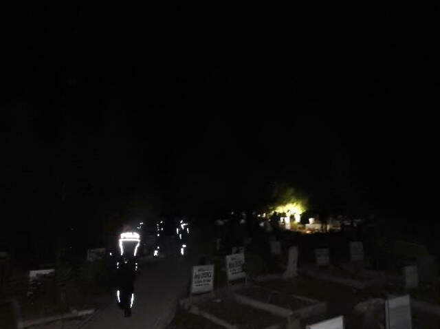 Çorum'da Esrarengiz Olay! ''Mezarlıkta Ağlayan Kız'' Gizemini Kameralar Çözecek