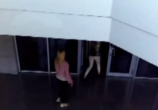 Kanser Hastası Kızını Tedavi Ettirmeyen Ceren Hindistan Hakim Karşısına Çıktı Kanser Hastası Kızını Tedavi Ettirmeyen Ceren Hindistan Hakim Karşısına Çıktı