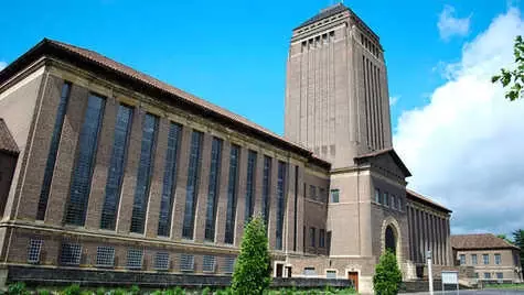 Cambridge Üniversitesi, Gizemli Kulesini Halka Açtı Cambridge Üniversitesi, Gizemli Kulesini Halka Açtı