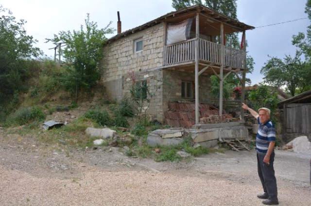 Bilecik Evden Kitap Çalan Hırsızların İlginç Notu