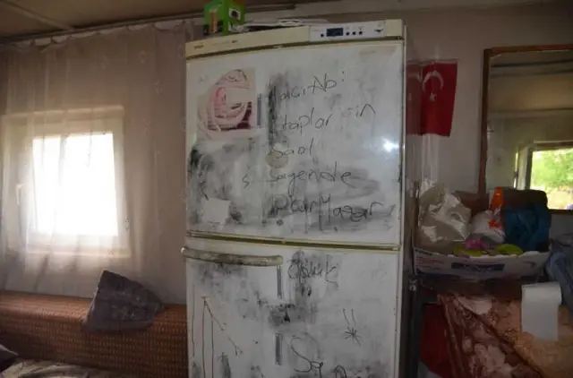 Hırsızların Yazdığı Yazıyı Görünce Şok Oldu Hırsızların Yazdığı Yazıyı Görünce Şok Oldu