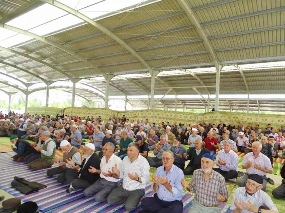5 Bin Hisarcıklı 'Şükür Duası'Nda