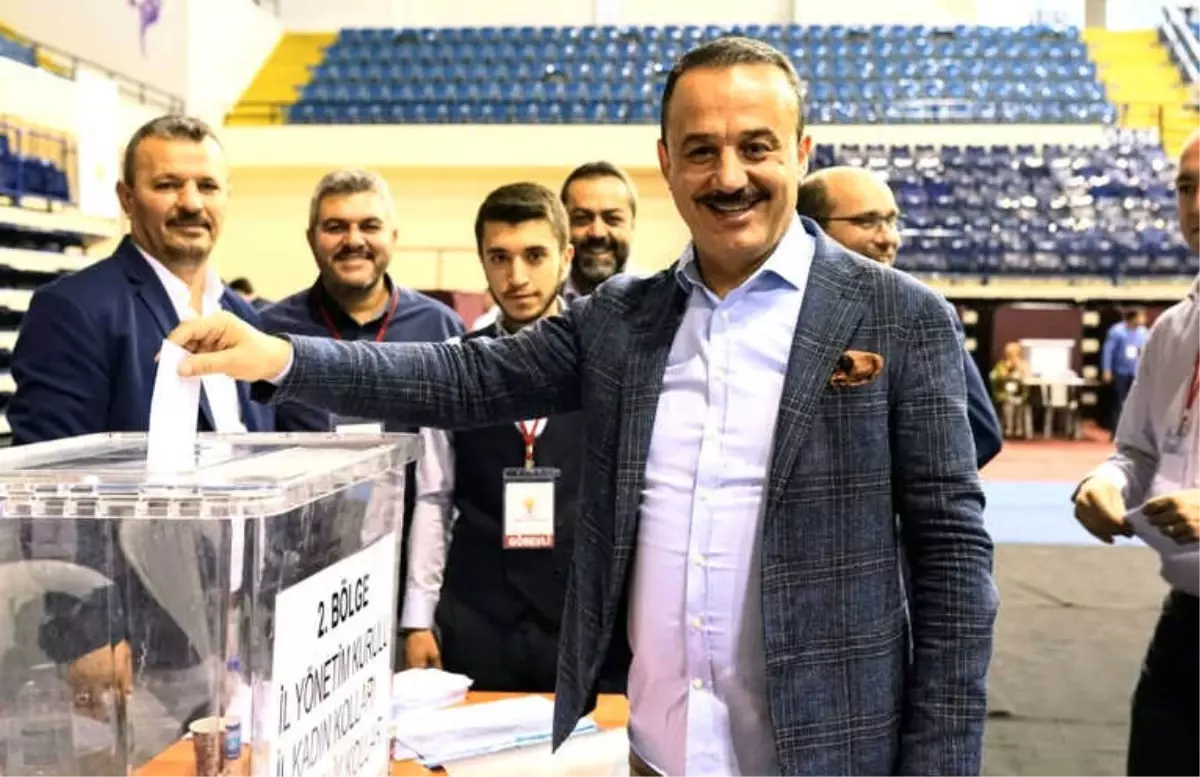 AK Parti İzmir'de Temayül Yoklaması Başladı