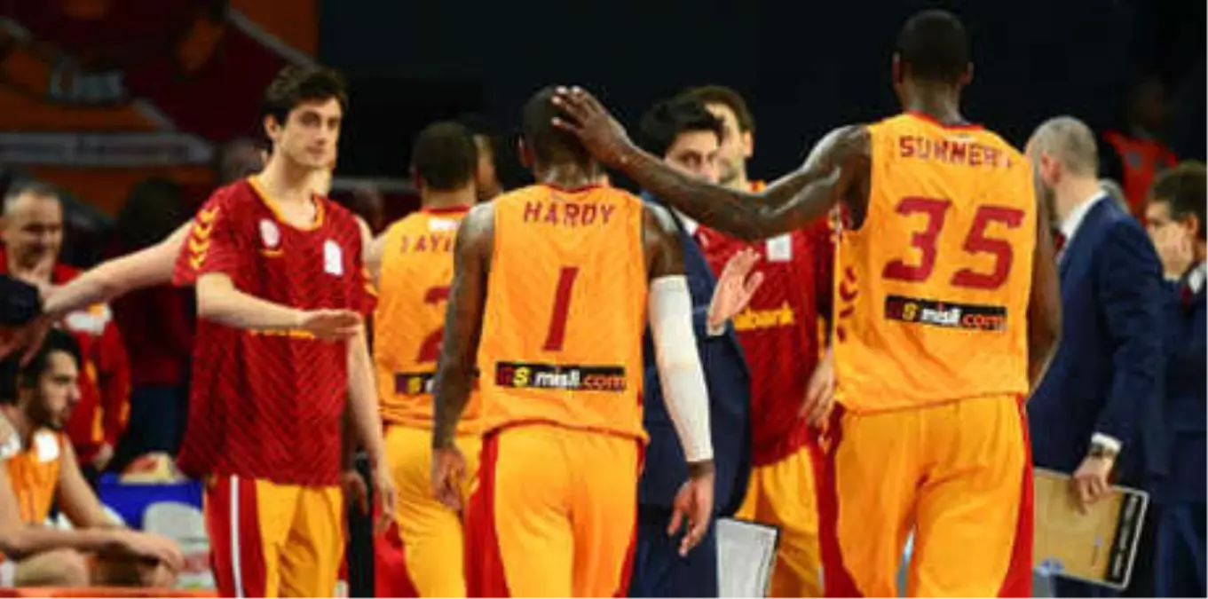 Galatasaray Odeabank-İstanbul Büyükşehir Belediyespor: 99-77