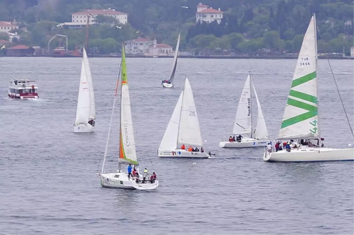 İstanbul Boğazı'nda 'Bau Sailing Cup' Rüzgarı Esti
