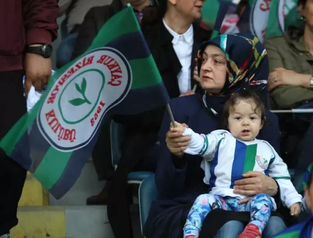 Spor Toto 1. Lig: Çaykur Rizespor: 4 - Gazişehir Gaziantep: 2 Spor Toto 1. Lig: Çaykur Rizespor: 4 - Gazişehir Gaziantep: 2