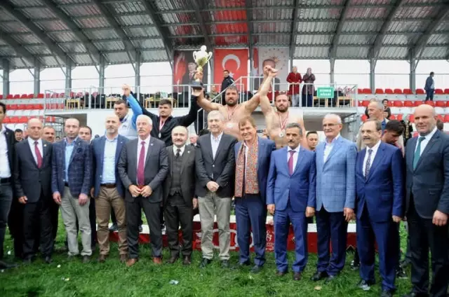 626. Geyikkoşan Güreşleri'nde Başpehlivan Recep Kara
