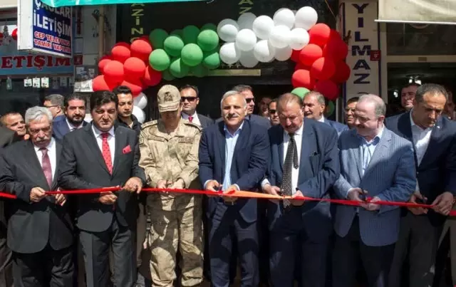 Burukiler Sosyal Kültürel Yardımlaşma ve Dayanışma Derneği Açıldı Burukiler Sosyal Kültürel Yardımlaşma ve Dayanışma Derneği Açıldı