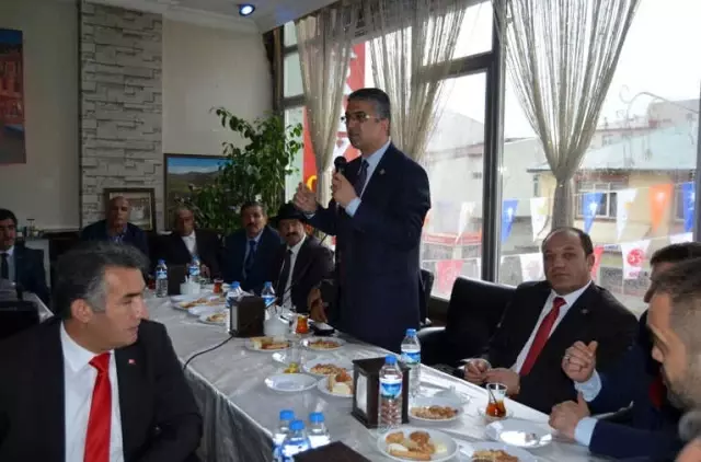 MHP Karayazı, Karaçoban ve Hınıs'a Çıkarma Yaptı