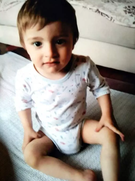 Balkondan Düşüp Ölen Hasan Bebek Toprağa Verildi Haberler Balkondan Düşüp Ölen Hasan Bebek Toprağa Verildi Haberler