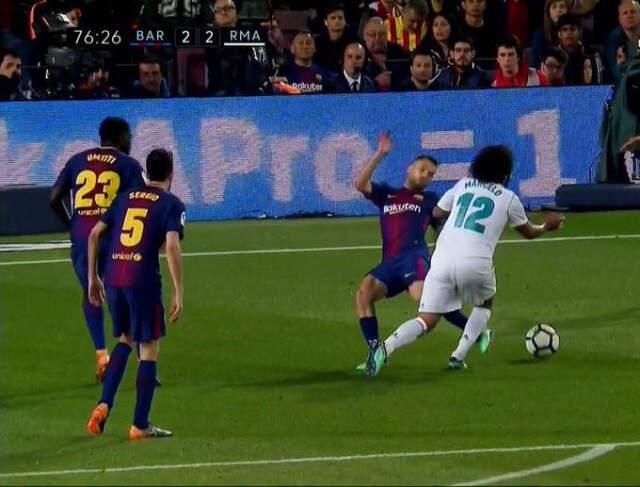 Barcelona-Real Madrid Arasındaki Dünya'nın En Büyük Derbisine Hakem Kararları Damga Vurdu