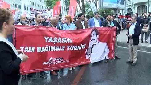 CHP'li Gençler, Deniz Gezmiş ve Arkadaşlarını Andı CHP'li Gençler, Deniz Gezmiş ve Arkadaşlarını Andı