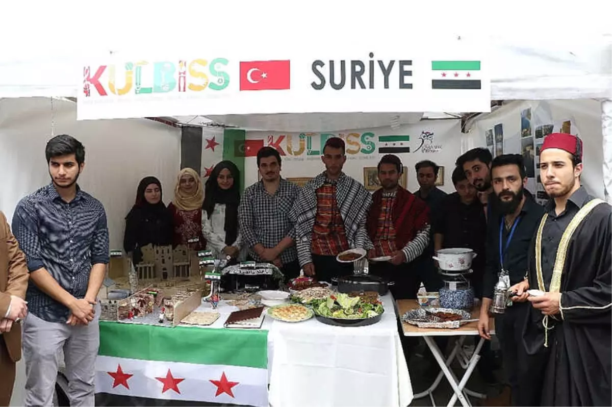 Kbü'de 55 Farklı Ülkenin Öğrencileri Kendi Kültürlerini Tanıttı