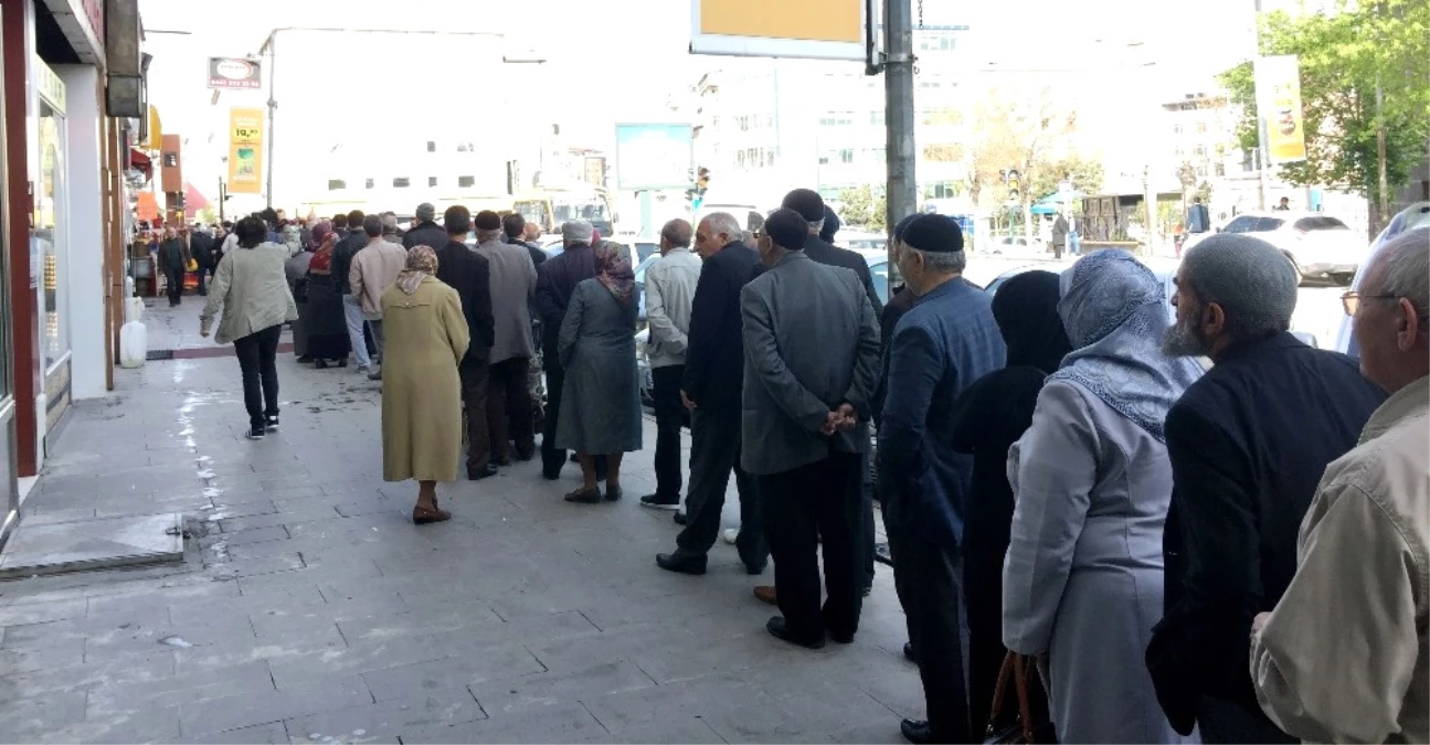 Ramazan Öncesi Ucuz Et Kuyruğu Haberler