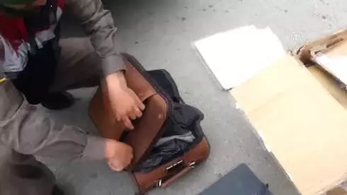 Altın Varaklı Zümrüt, Yakut Süslemeli 2 Tevrat Ele Geçirildi Altın Varaklı Zümrüt, Yakut Süslemeli 2 Tevrat Ele Geçirildi