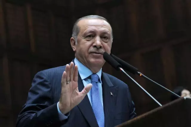 Cumhurbaşkanı Erdoğan: 'Biz Sizler Gibi Aşağılık Değiliz' Cumhurbaşkanı Erdoğan: 'Biz Sizler Gibi Aşağılık Değiliz'