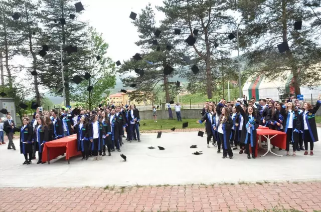 Mengen'de Aşçı Adayları Mezun Oldu Mengen'de Aşçı Adayları Mezun Oldu