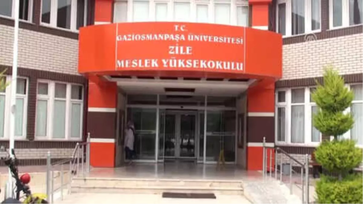 Öğrenciler Hurda Malzemelerinden Araç Ürettiler