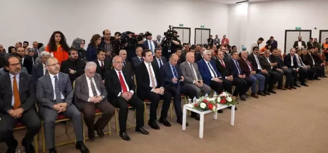 Türkiye'nin En Görkemli Kitap Fuarı Erzurum'da Açıldı Türkiye'nin En Görkemli Kitap Fuarı Erzurum'da Açıldı