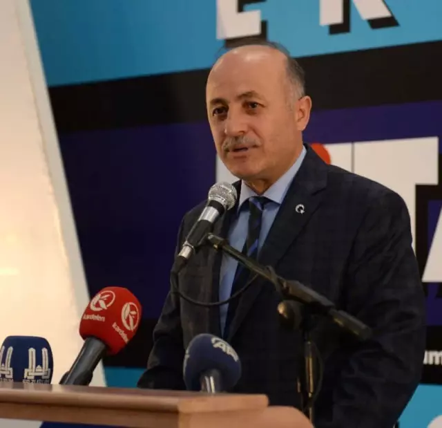 Türkiye'nin En Görkemli Kitap Fuarı Erzurum'da Açıldı Türkiye'nin En Görkemli Kitap Fuarı Erzurum'da Açıldı